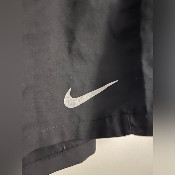 Nike running shorts - Picture 2 of 4